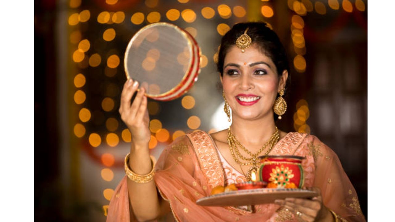 Karwa Chauth AI Photo Prompt for Gemini 2025 A Complete Guide, Best AI design tools for Karwachauth