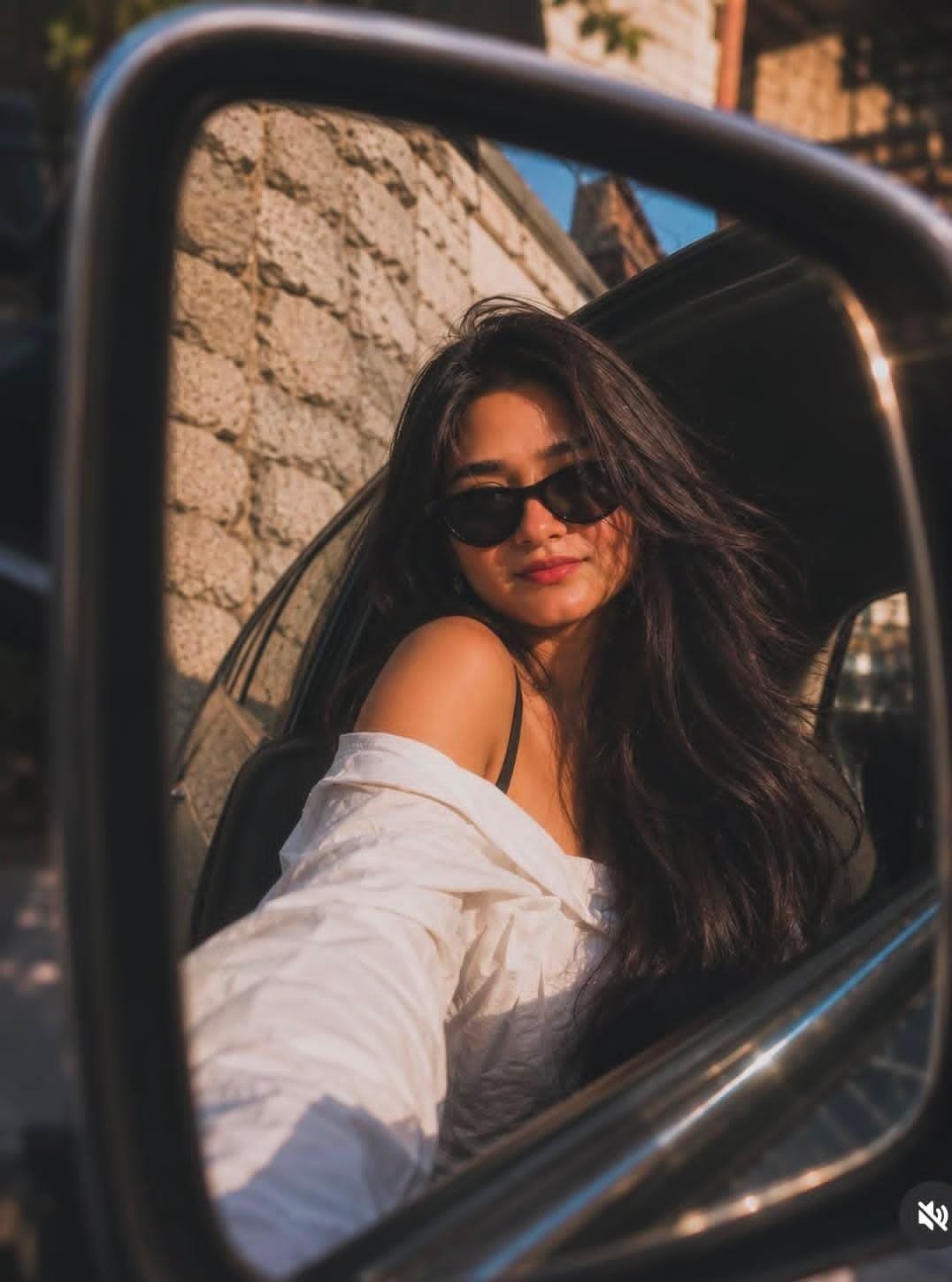 Google Gemini AI Photo Editing Prompts for Side Mirror Reflection Photo Prompt 2026